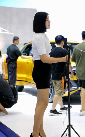 OL包臀裙肉丝主播 [6P]