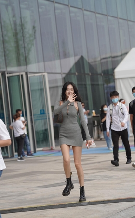 长腿美女