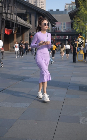 紫裙少妇