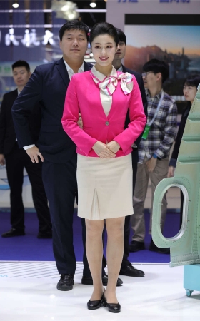 粉色制服