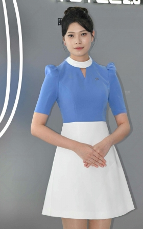 241115-80=43√超薄丝袜美腿礼仪～ 10P