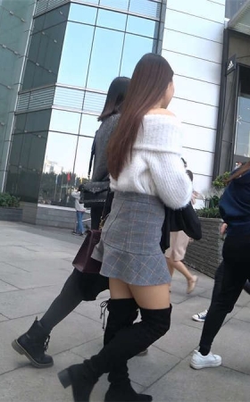性感美腿小姐姐