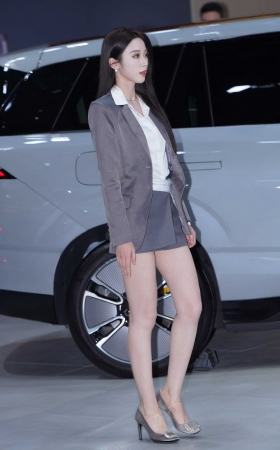 西装短裙美腿 [10P]