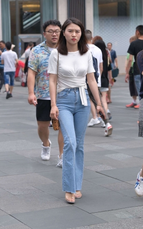 饱满紧牛女友 [14P]