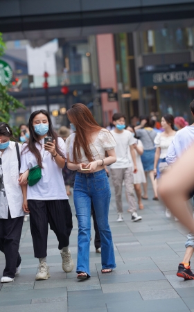 颇有年代感的牛仔裤