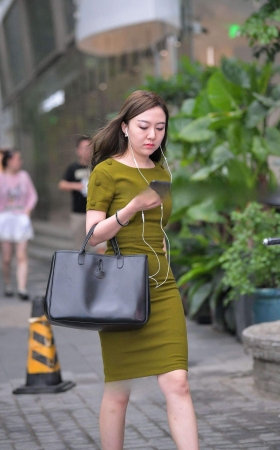 穿梭在这霓虹中 [22P]