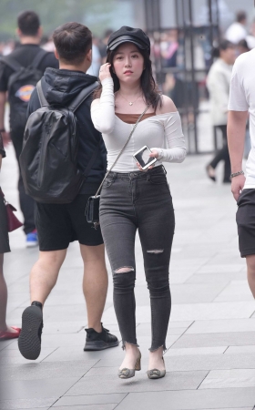 戴帽子美女 [13P]