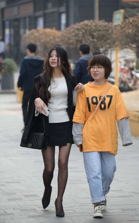 黑丝黑色高跟鞋 [26P]