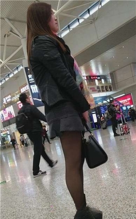4k-车站候车大厅高跟美腿性感气质美少妇