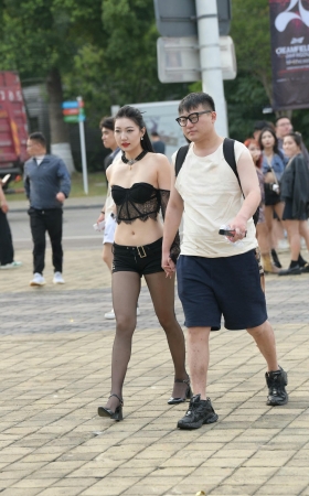 黑丝大长腿女盆友 [23P]