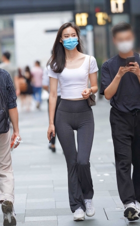 一条紧身裤就能美全身 [23P]