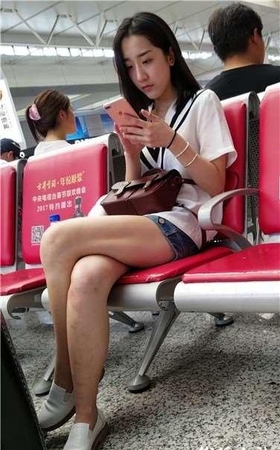 4k超清，热裤美腿清秀美女小姐姐
