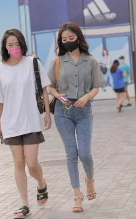 紧牛小姐姐 [25P]