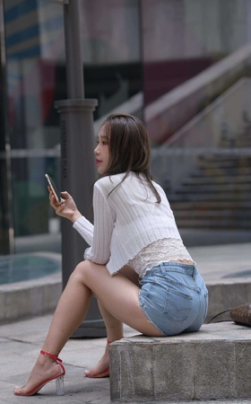 [一始专区] 青春靓丽热裤女孩 【图片➕视频】 [10P]