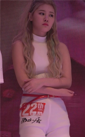 可爱的长发美女