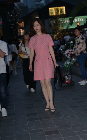 喜欢穿R丝高跟的粉群朲槭 [20P]