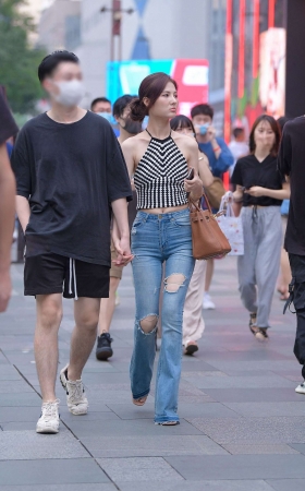 美背翘臀紧牛~ [14P]
