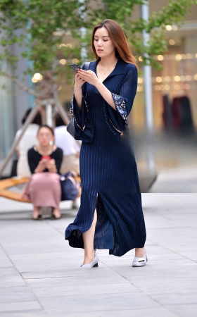 左手倒影赛帖：蓝色经典魅力美女 [11P]