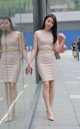 女神白领高跟 【图片➕视频】 [10P]