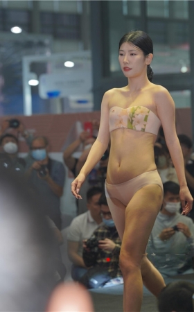 T台走秀(50P)