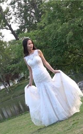 4k-幸福满满的白色高跟鞋美女拍婚纱照