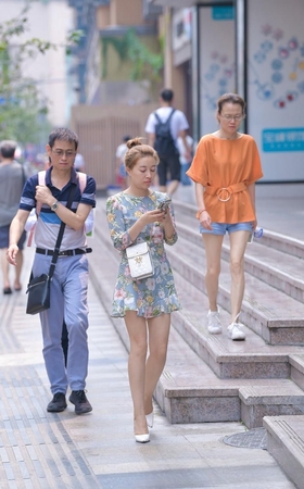 良家少妇买葡萄3A1776[590M]