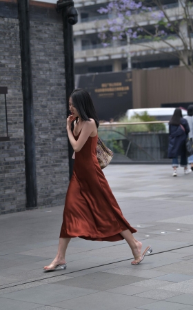 好喜欢这种女人，说不出的感觉