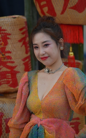 少妇小鸟依人般231214-6-19