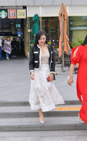 白色长裙白嫩凉高蕾丝美胸