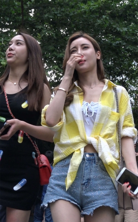 超高颜值高腰热裤时尚美女姐妹花