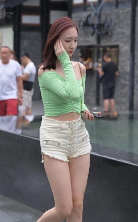 清爽性感热裤女孩 [21P]