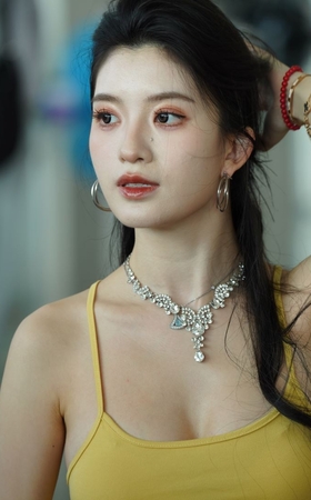 黄裙肉丝美腿 [305P-4.24GB]
