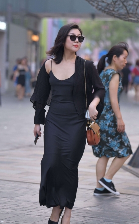 高雅黑裙性感少妇 [22P]