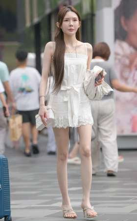 美腿蕾丝吊带 [19P]