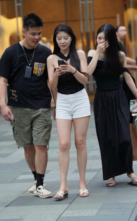 白热裤美腿美眉 [15P]