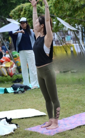 安静的女孩 [14P]
