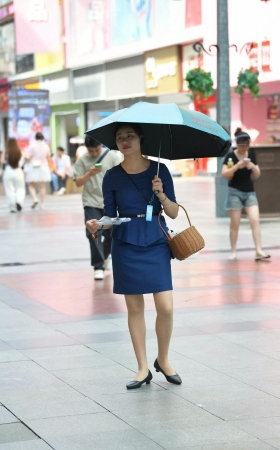 街拍金店促销员小姐姐 [20P]
