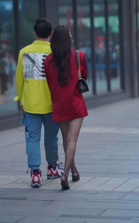 街拍性感嘿丝御姐女友 [25P]