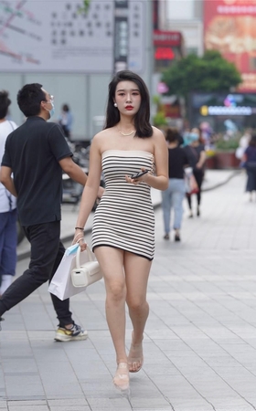 抹兄包屯裙美女3A8427[3.03G]