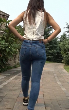 模拍牛仔妹子