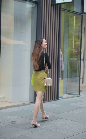 摄神街拍作品 – 偶遇美腿肉丝小姐姐