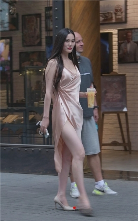 性感长裙美女