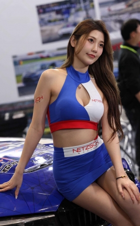 20250301改装车展上的赛车服漂亮小姐姐安妮 [14P]