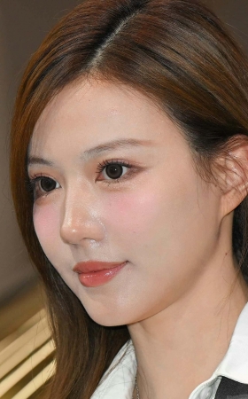 2592-12-89√网红美腿美女（牛牛67） 13P