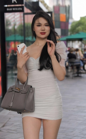 肉肉的白裙美女 [14P]