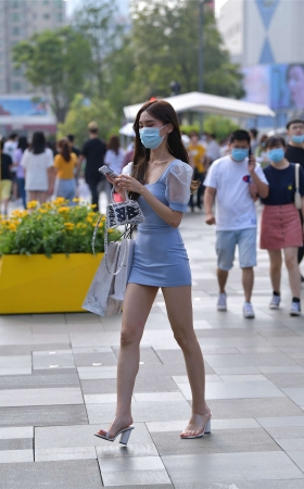 视觉冲击街拍作品 – 一波美腿小姐姐，真心赞