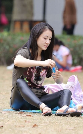 No766 气质型美少妇，不管素颜还是墨镜都很带味