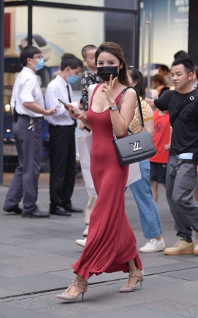魅力红裙美女~ [13P]