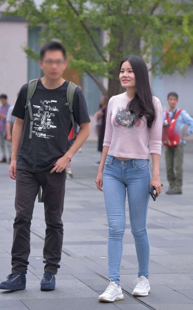 邻家般的紧牛小姐姐 [15P]