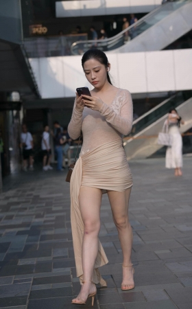 短裙美腿美女 [18P]